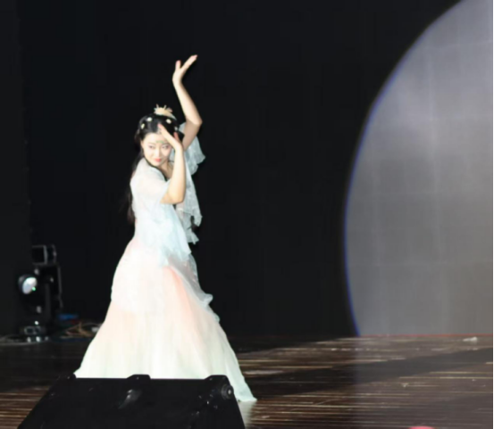 旦耀星辰，岁启华章&mdash;外国语学院SQA 2026年元旦晚会顺利举行228.png